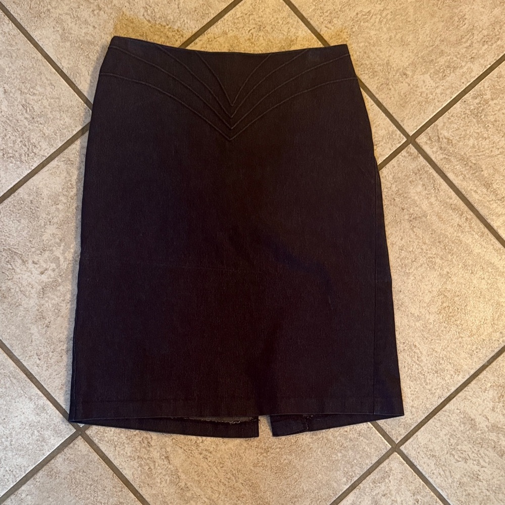 Elegant Black Women's Skirt